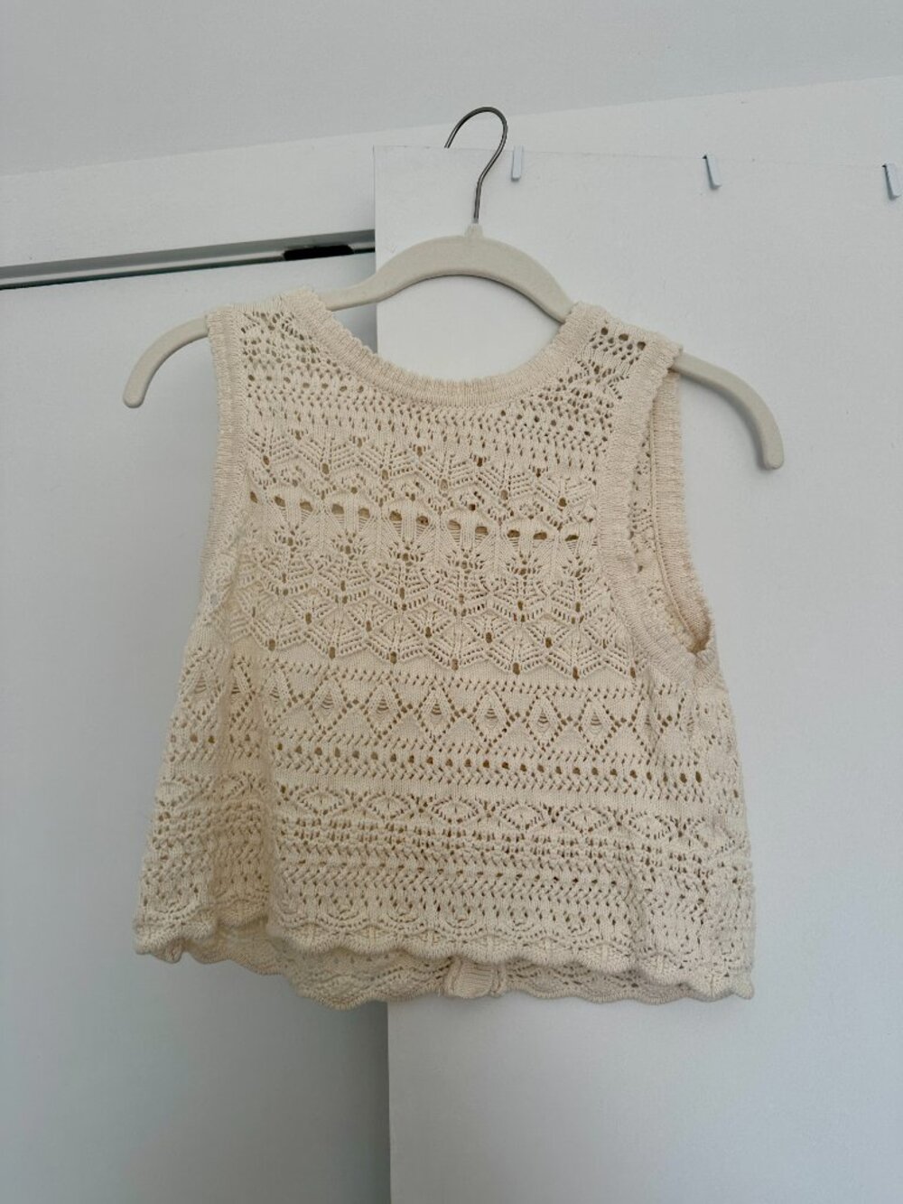 vestique Cream Crochet Sleeveless Knit Top